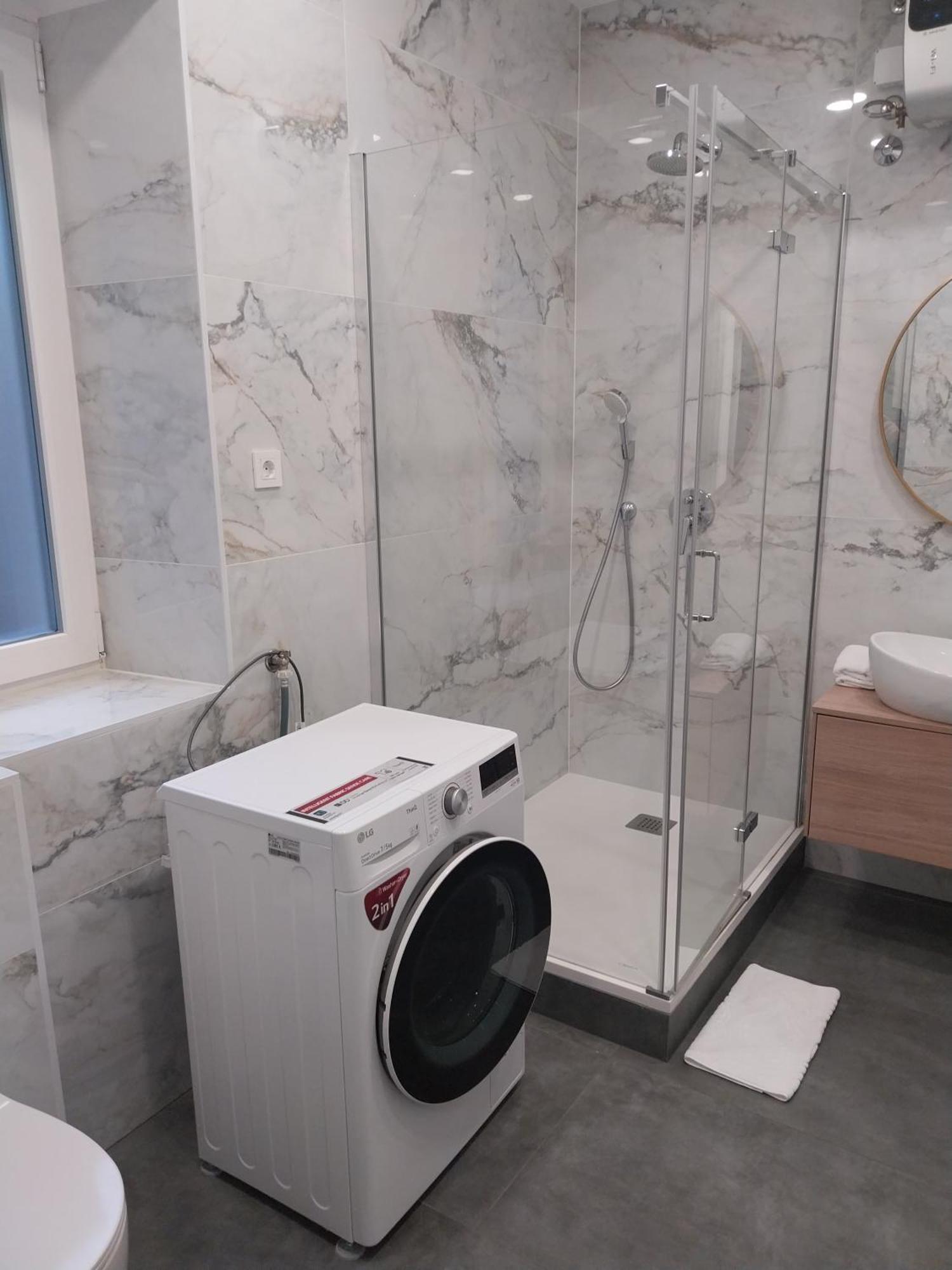 Area2 Center Luxury Apartment 里耶卡 外观 照片